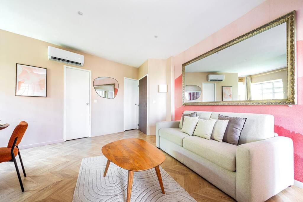 Apartment Superbe Rose Pour 6 Avec Sauna Paris